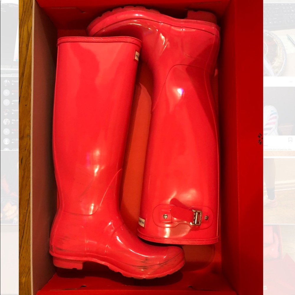 Hunter gloss rain boots